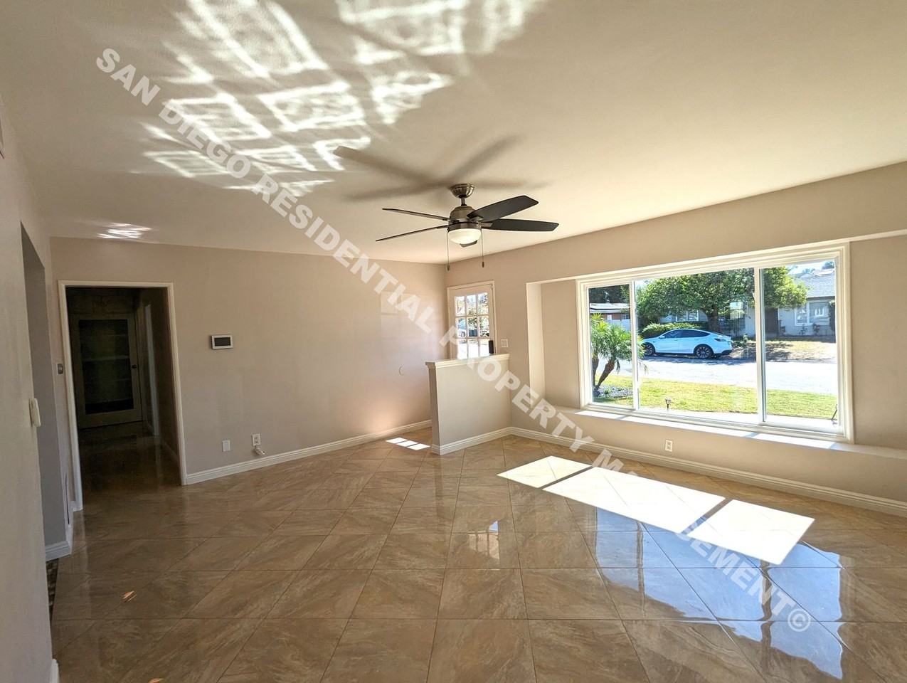 120 Green Ave - Photo 3 of 28