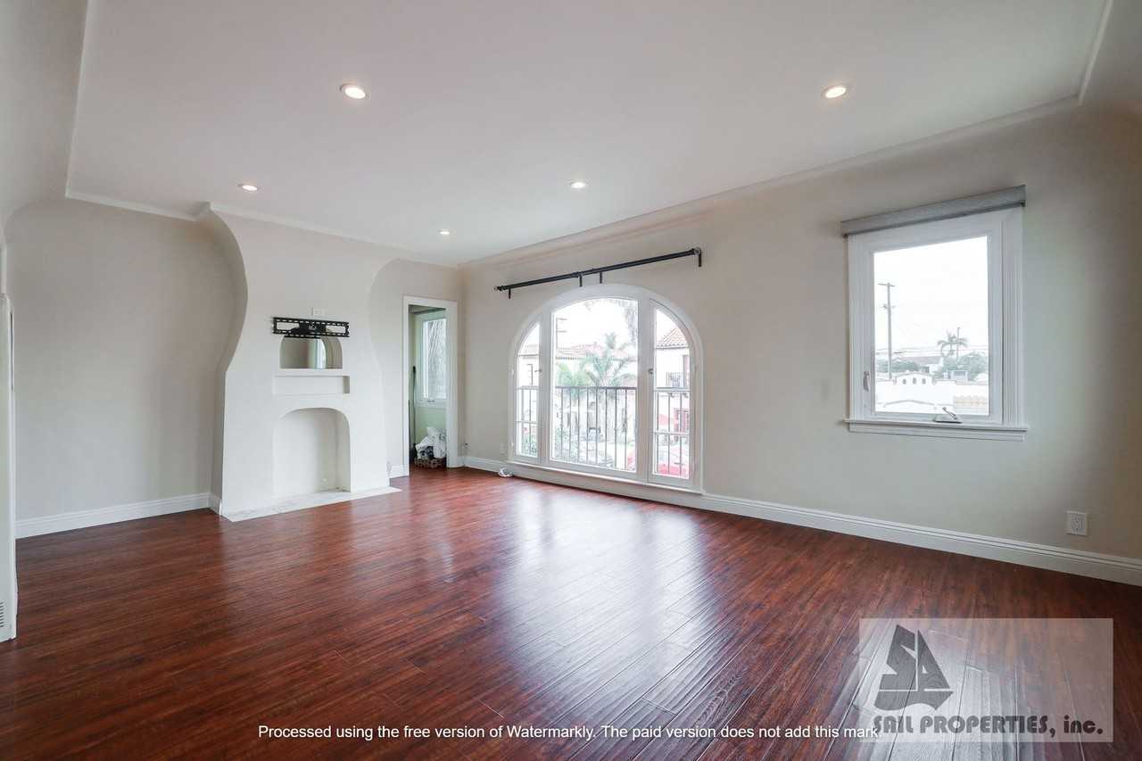112 Pomona Ave - Photo 3 of 13