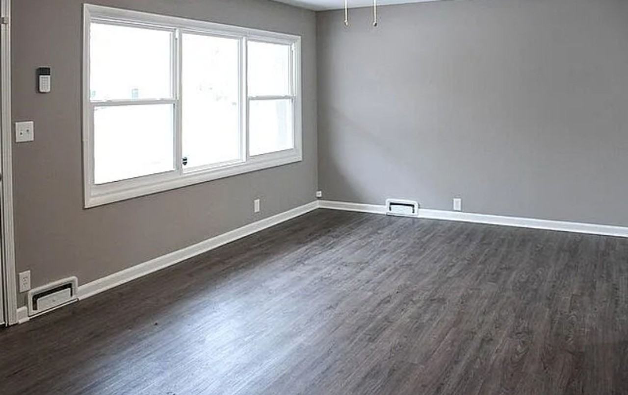 11407 Winchester Ave - Photo 2 of 7
