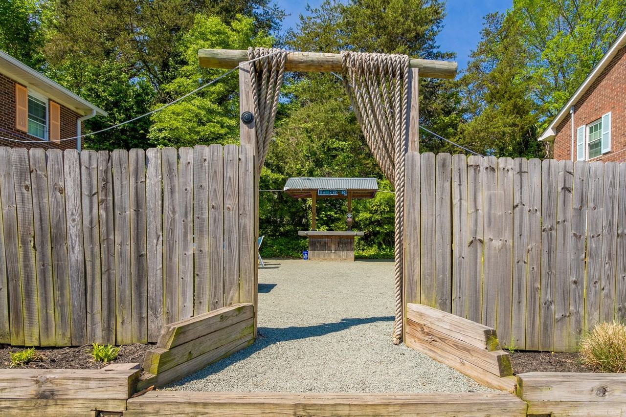 Oasis - Photo 6 of 15