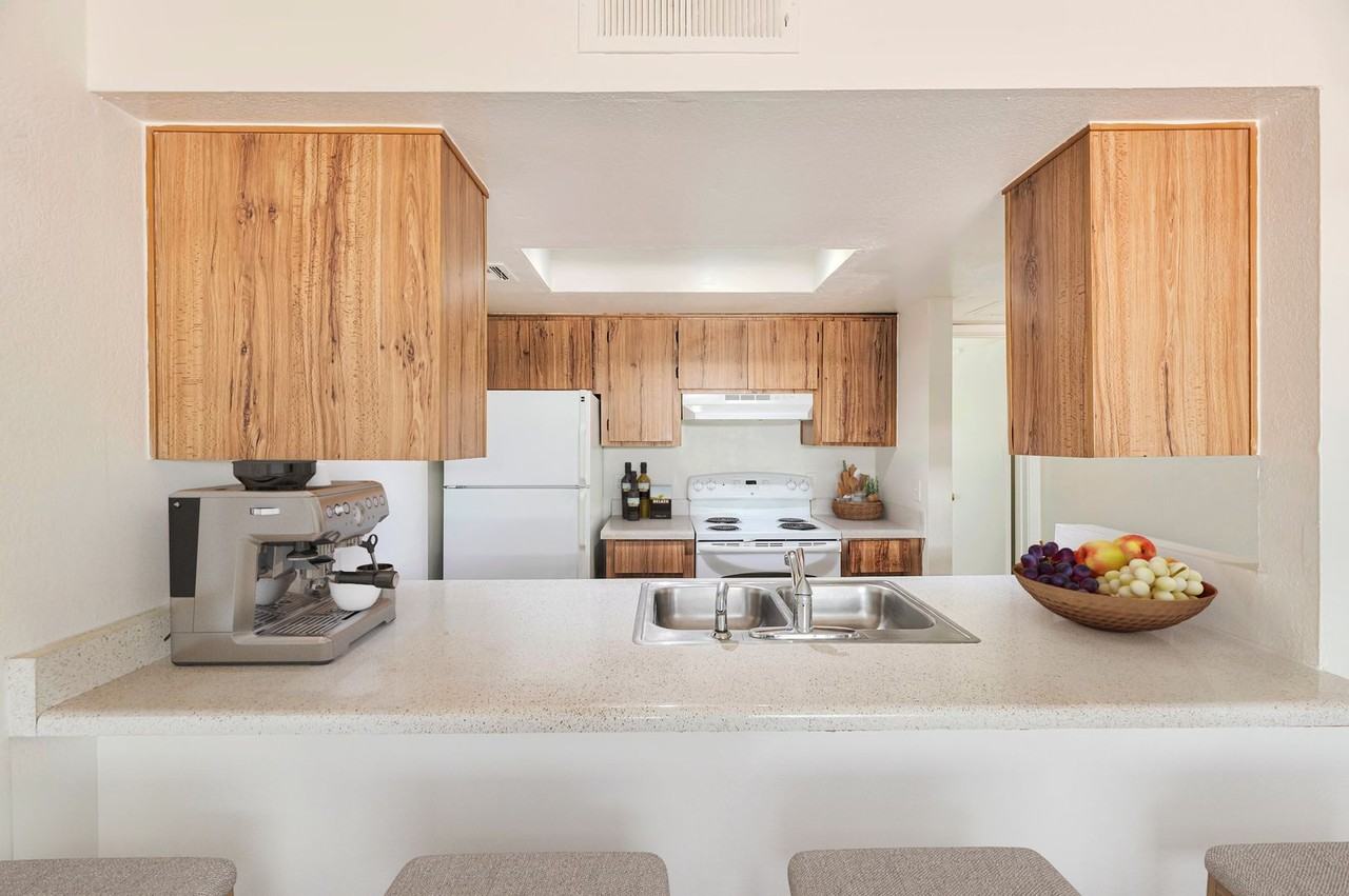 Hayden Lane - Photo 2 of 22