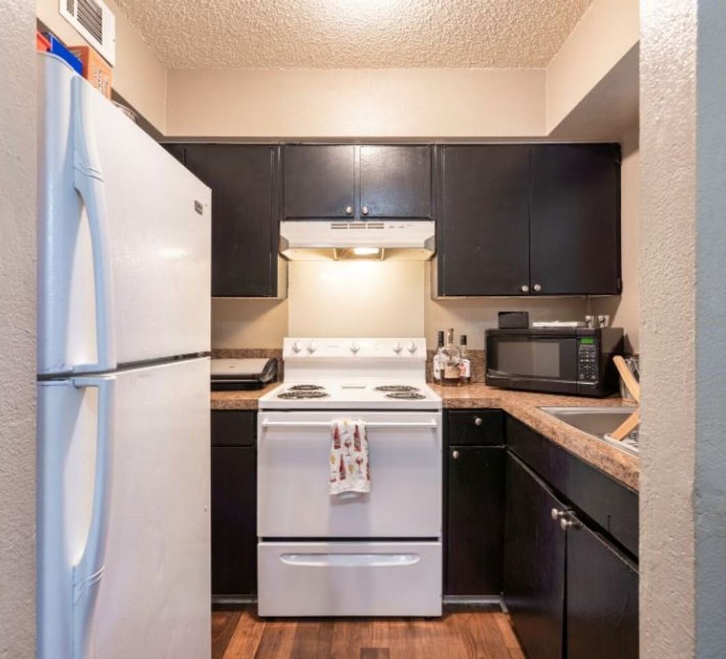 Russian River Apartments - Photo 2 of 28