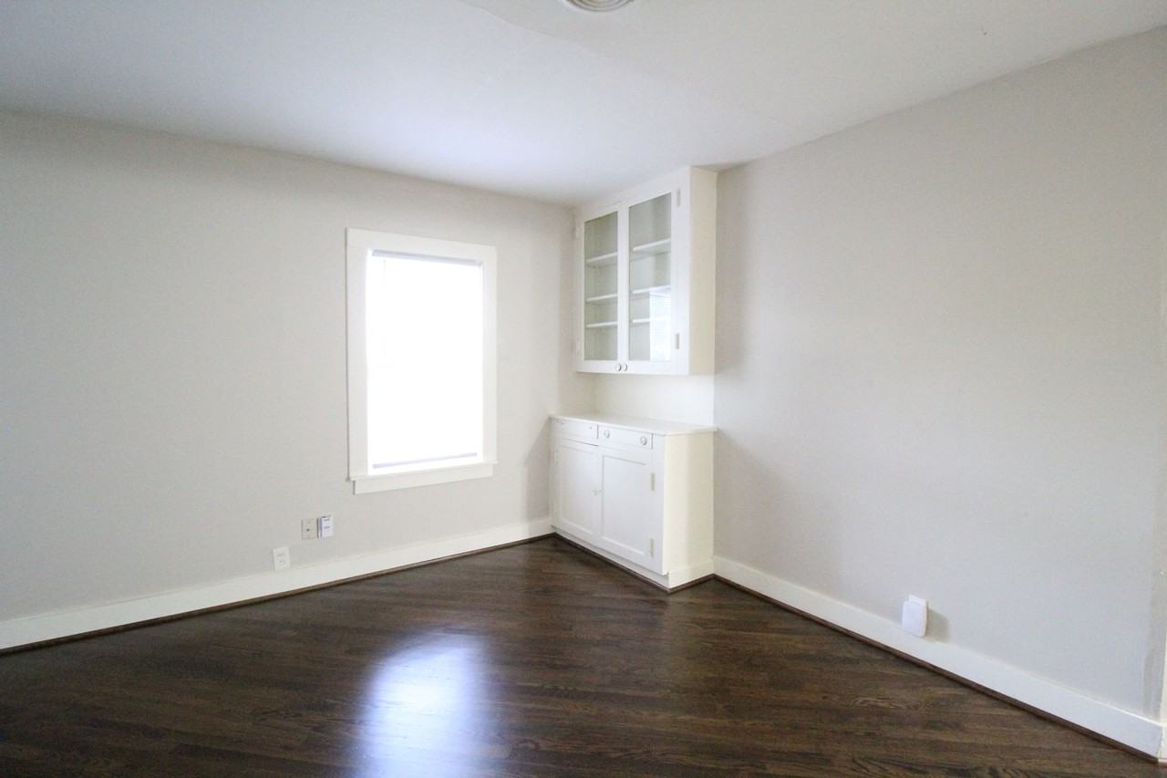 4613 Cambridge St - Photo 2 of 11