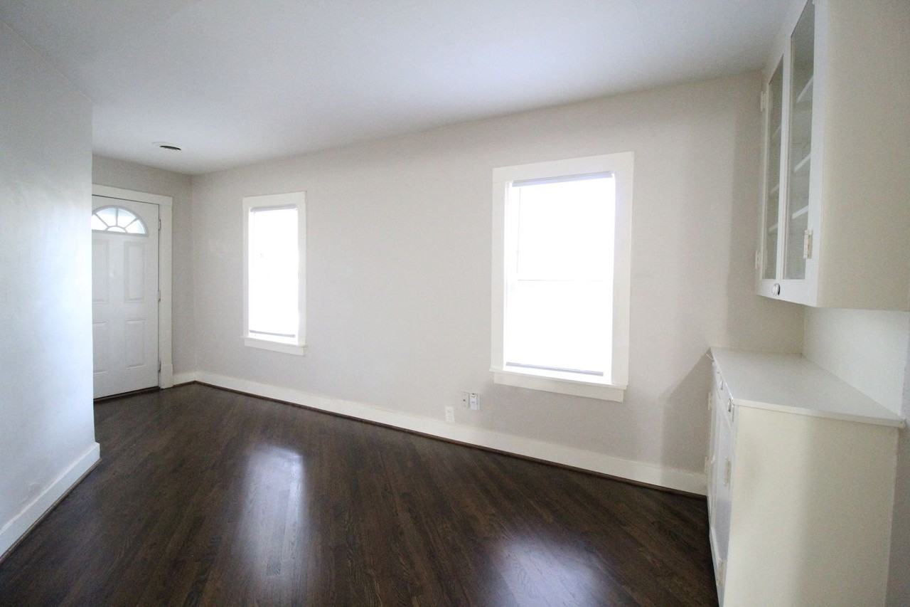 4613 Cambridge St - Photo 3 of 11