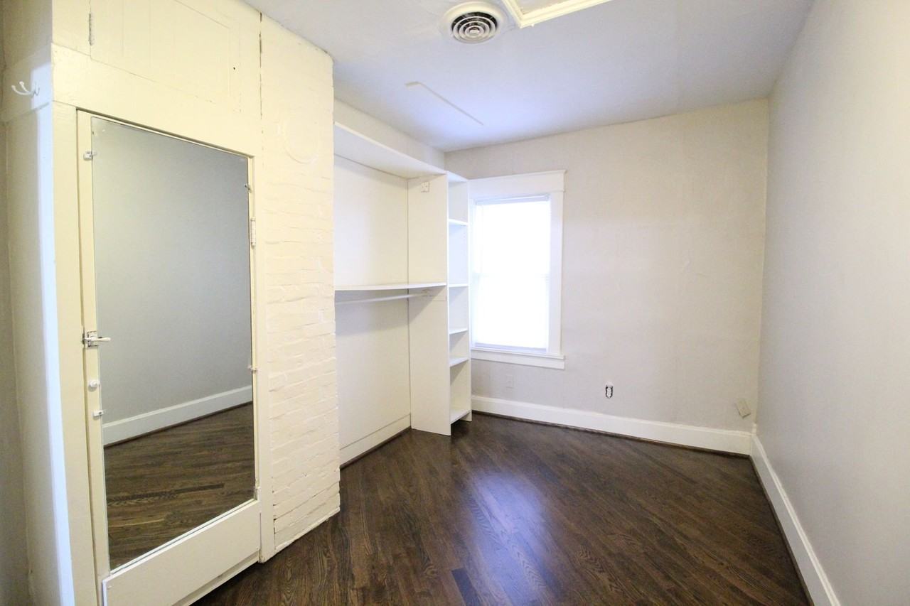 4613 Cambridge St - Photo 7 of 11