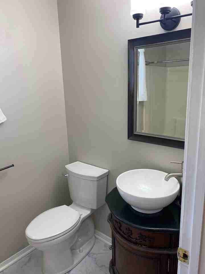 449 W Hines St - Photo 2 of 15