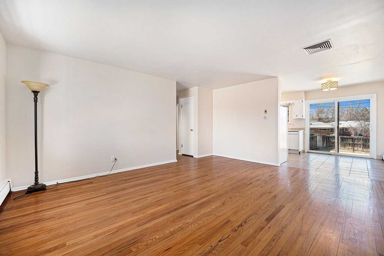 4395 Balsam St - Photo 3 of 15