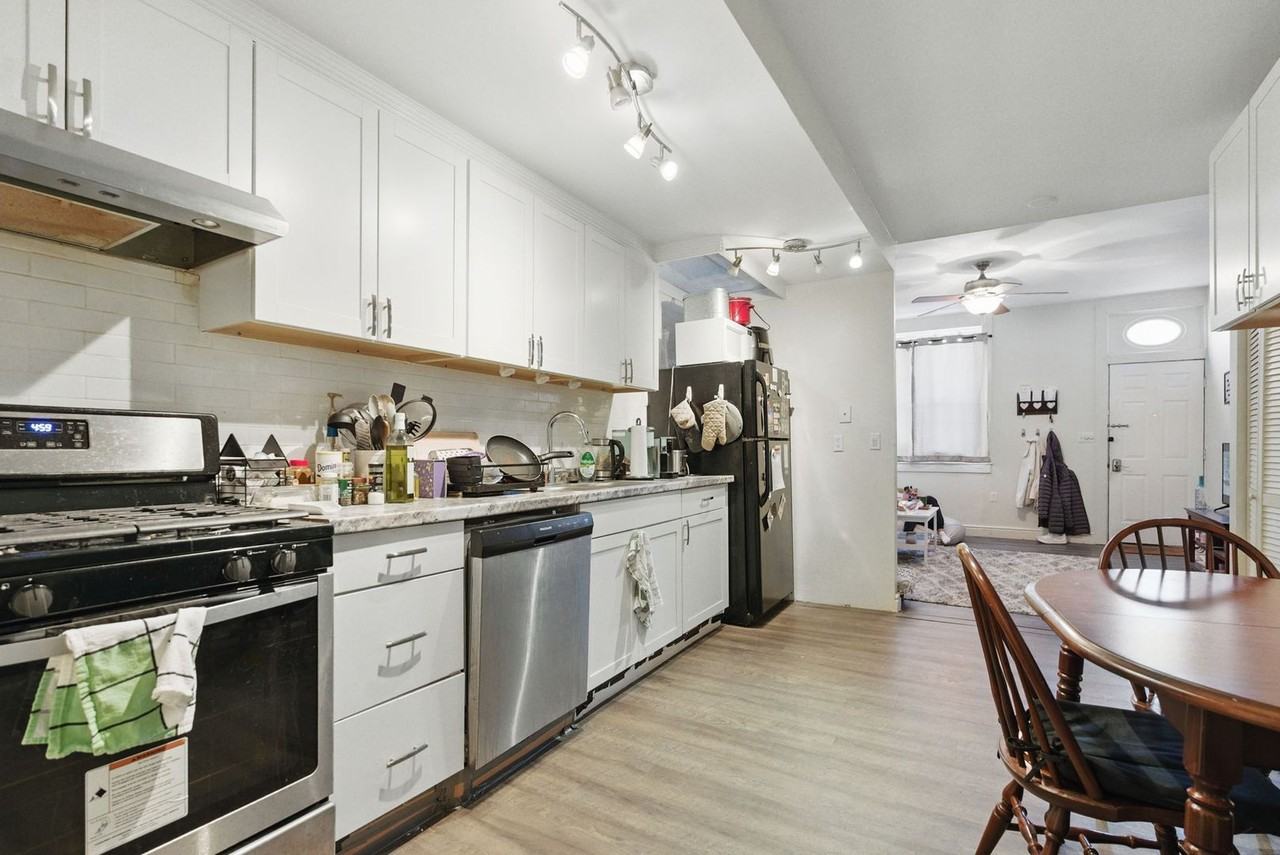 118 S 21st St - Photo 3 of 16