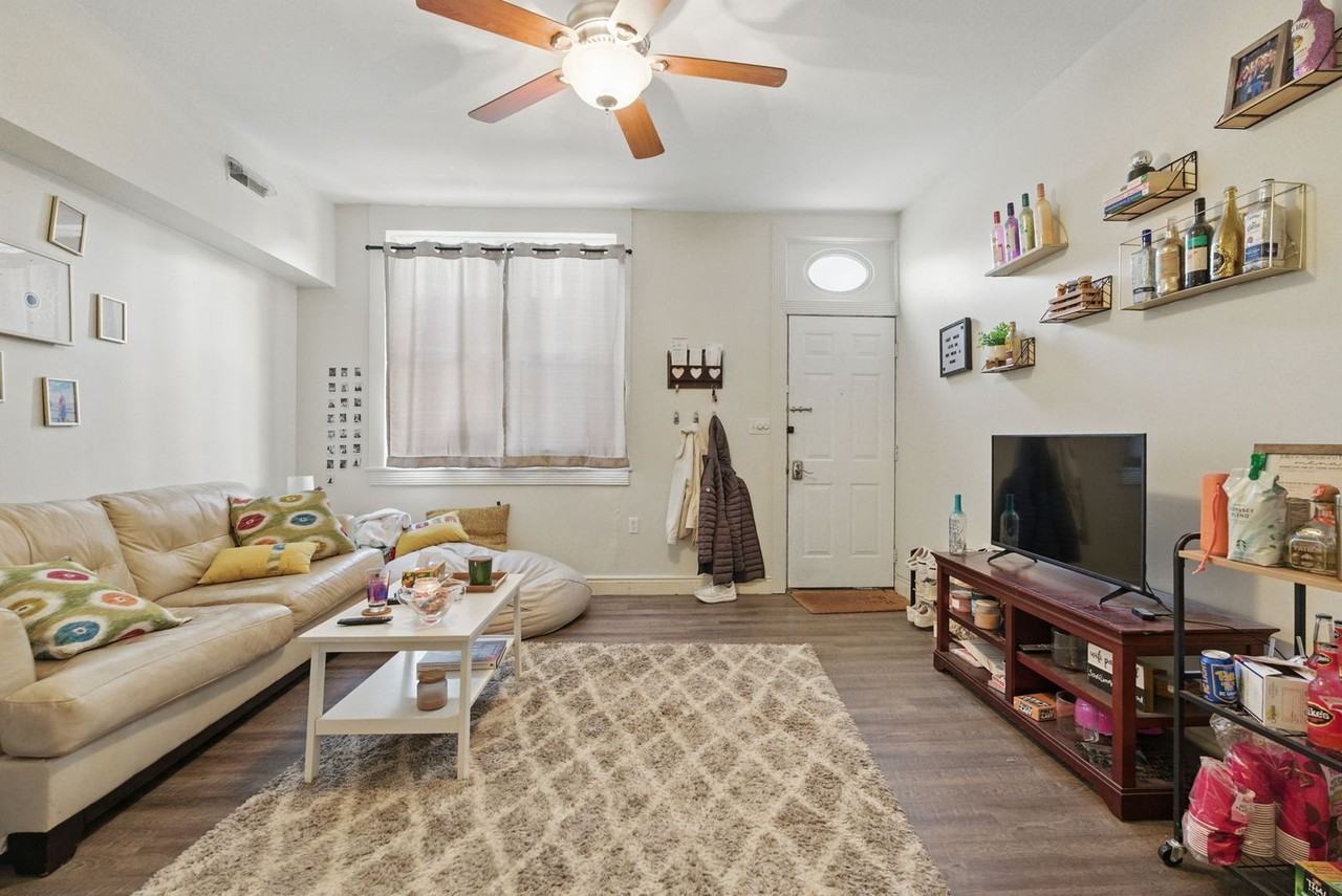 118 S 21st St - Photo 4 of 16