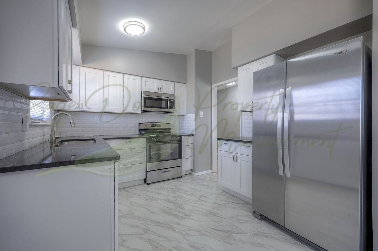 515 Silverado Trl - Photo 6 of 22