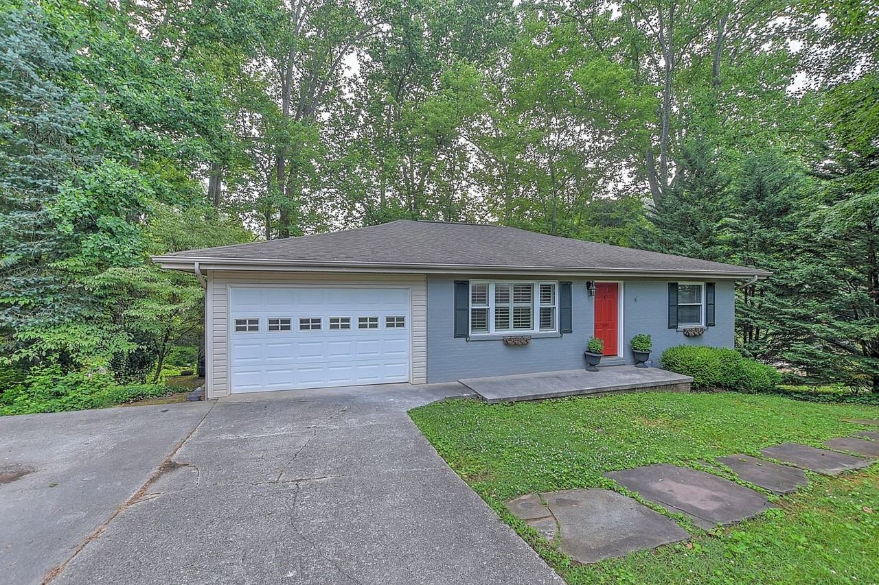 680 Elk Dr - Photo 2 of 28