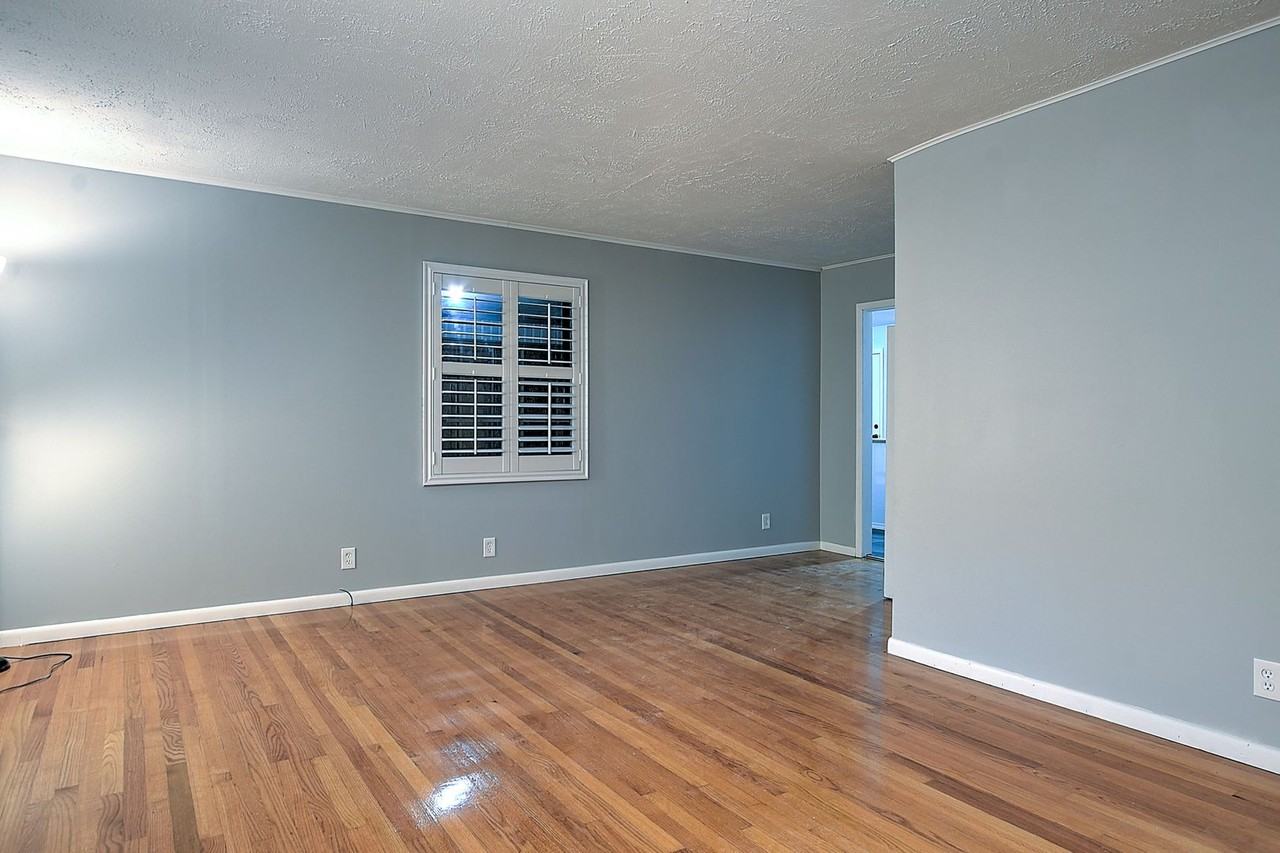 680 Elk Dr - Photo 3 of 28