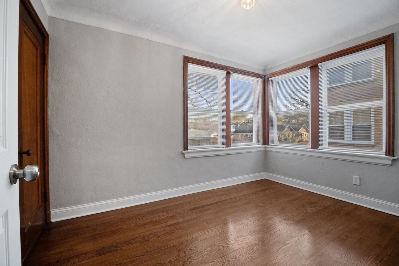 4006A Oleatha Ave - Photo 3 of 32