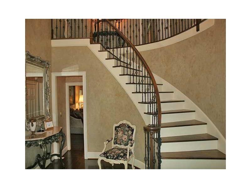 4045 Roxburgh Dr - Photo 2 of 25