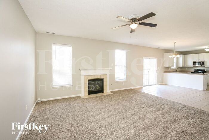 2284 Burgundy Way - Photo 3 of 15