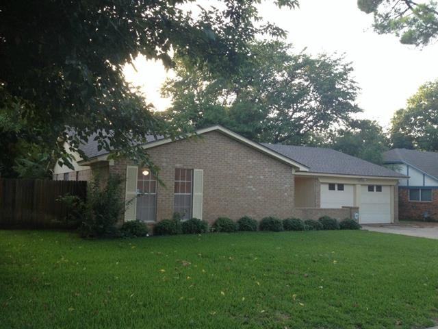 716 Del Mar Ln - Photo 3 of 23