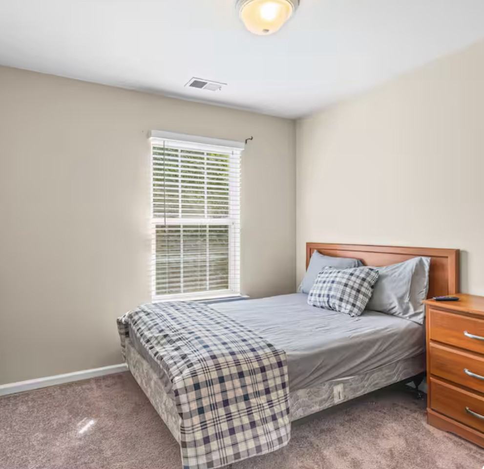 649 Providence Pl Sw #649 - Photo 2 of 8