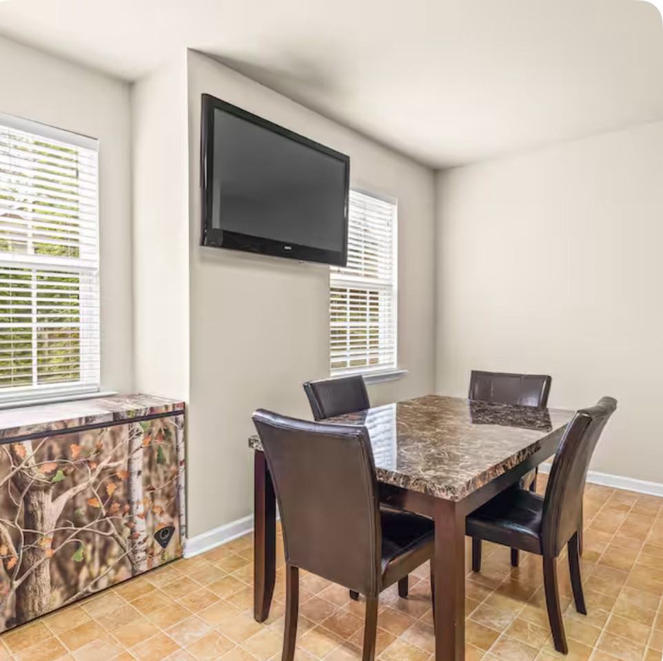 649 Providence Pl Sw #649 - Photo 6 of 8