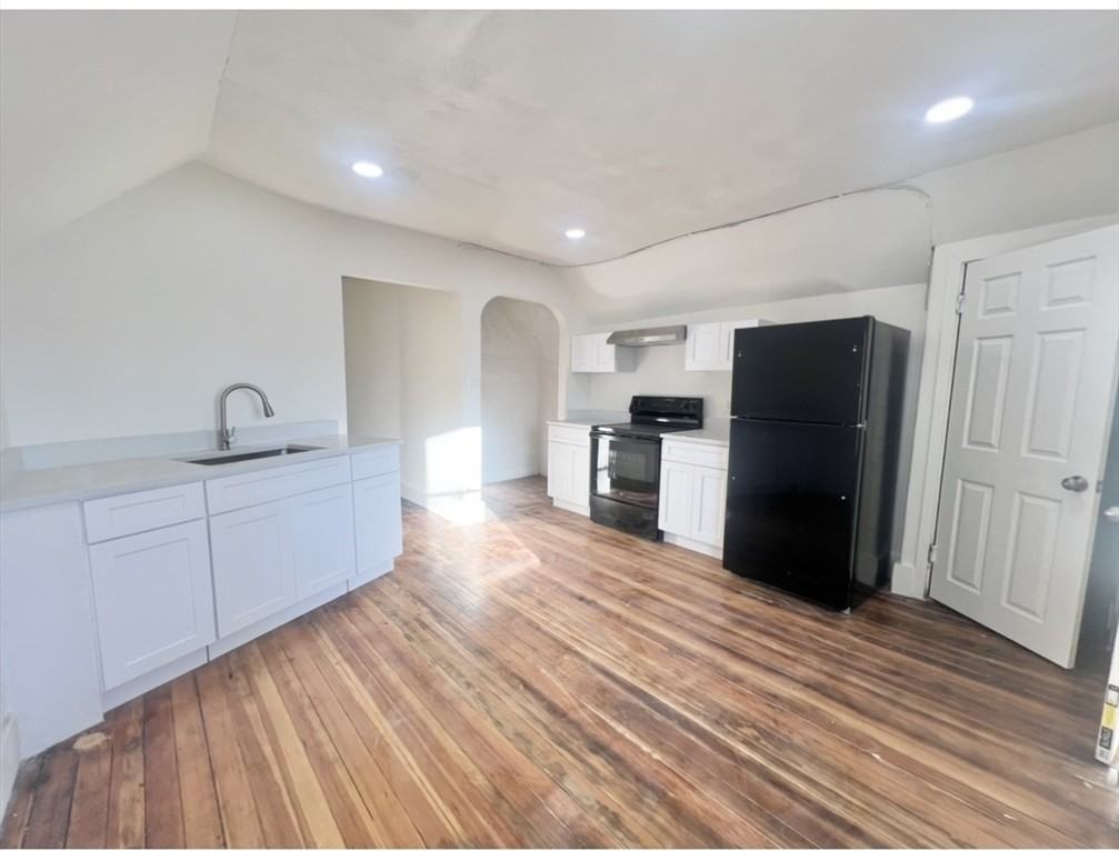 47 Mclellan St #3 - Photo 2 of 9