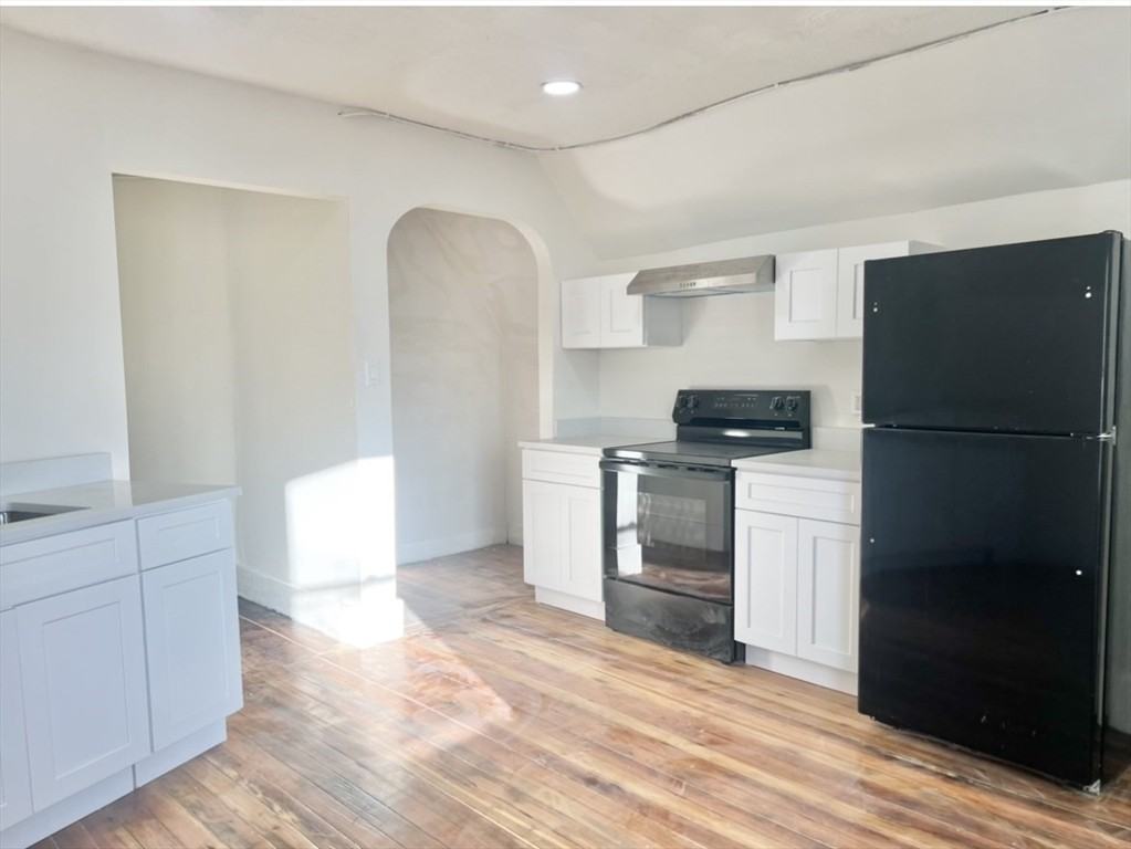 47 Mclellan St #3 - Photo 3 of 9