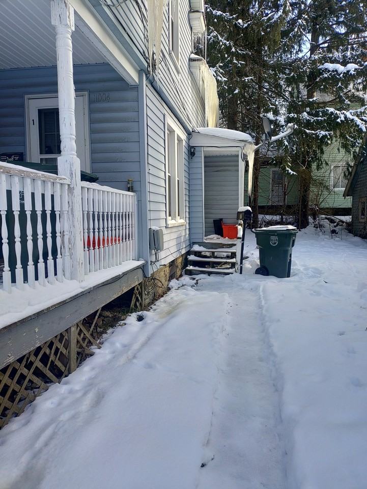 1004 Prendergast Ave #2 - Photo 2 of 15