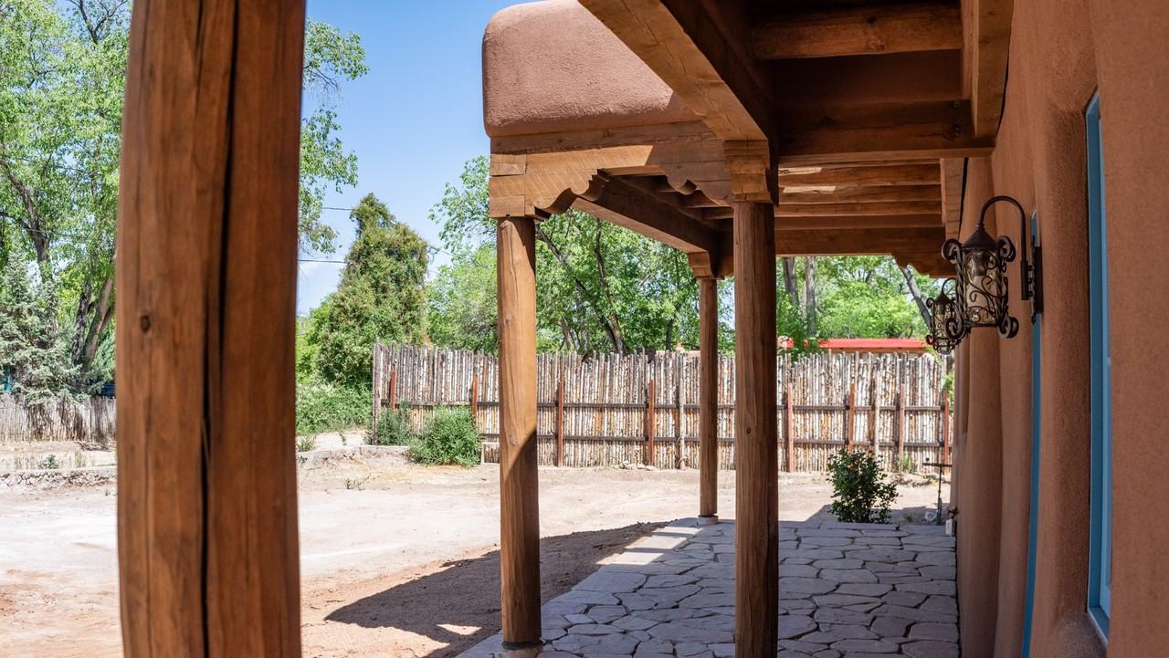 107 Victoria St #NA - Photo 3 of 38