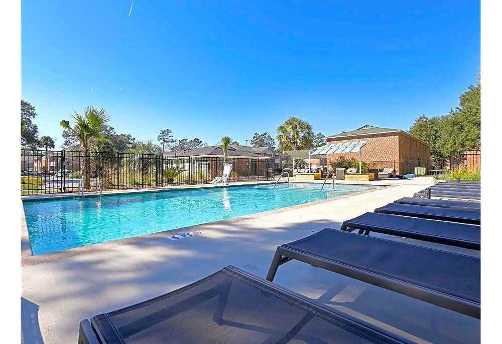 Oasis At West Ashley - Photo 5 of 58