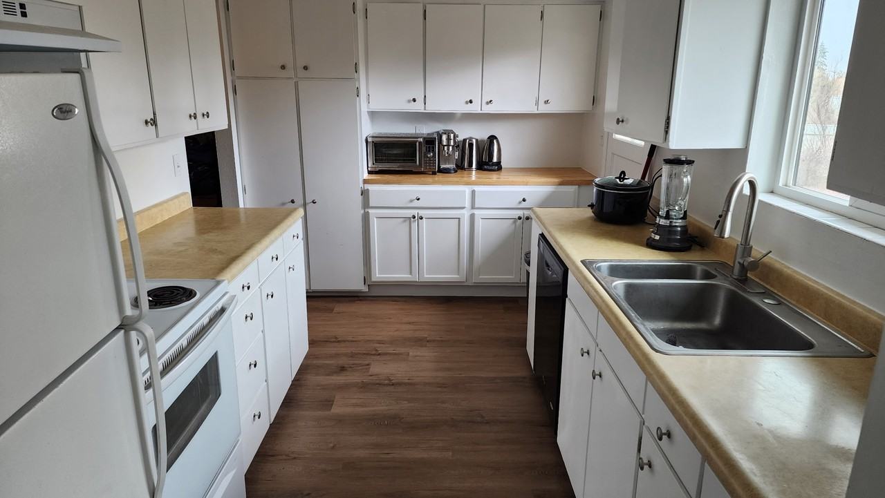 301 Cedar St #NA - Photo 3 of 6