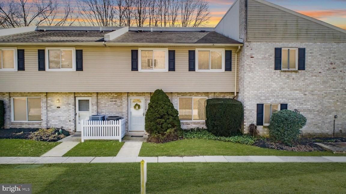 303 Village Walk #303 - Photo 2 of 22