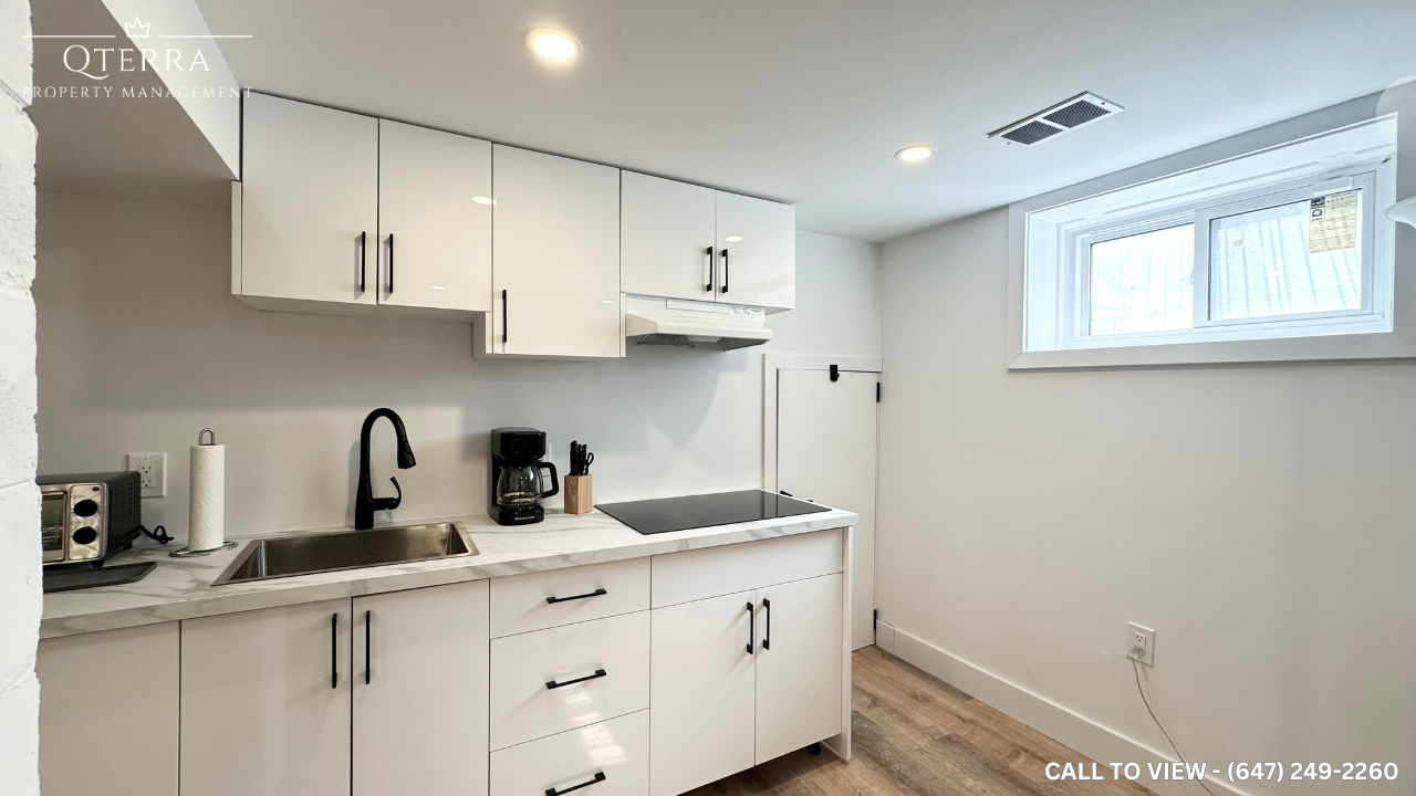 2-50 Lindsay Ave, Newmarket, Ontario L3Y 4N6 - Photo 2 of 9