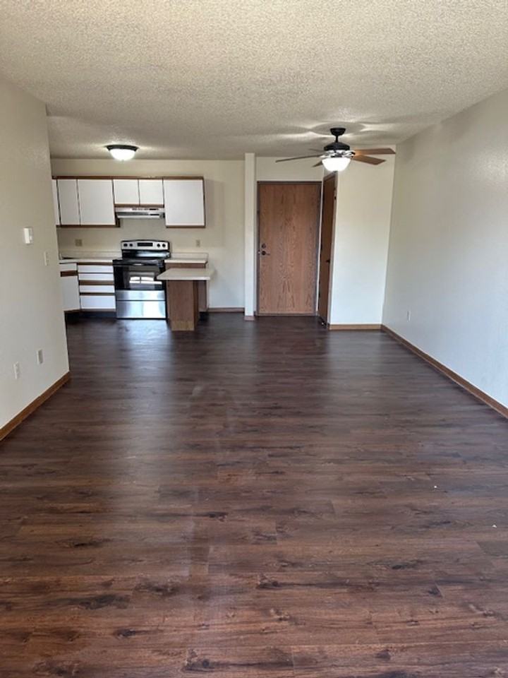 River's Edge Apartments - Photo 3 of 50