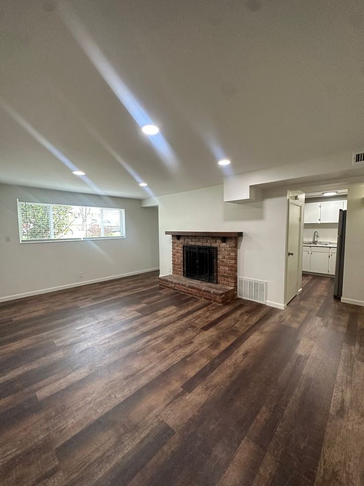 Hillside Park Apartments - Photo 3 of 36