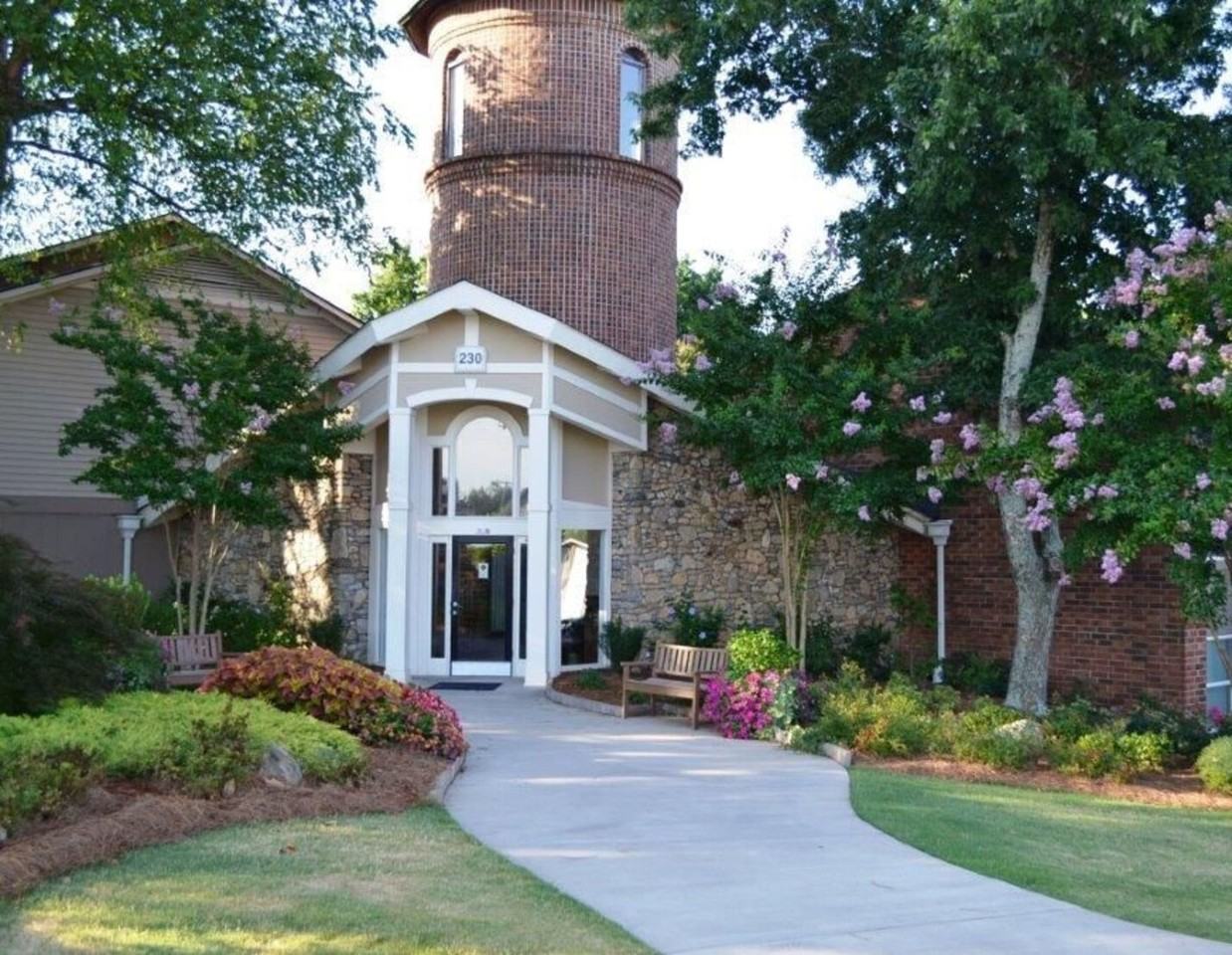 Pelham - Photo 7 of 169