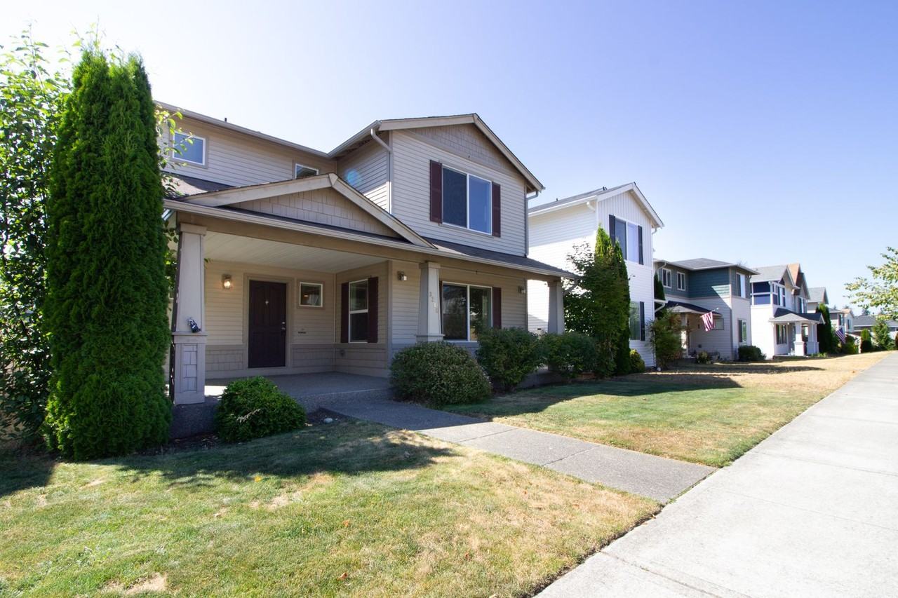 3240 Hoffman Hill Blvd - Photo 2 of 47