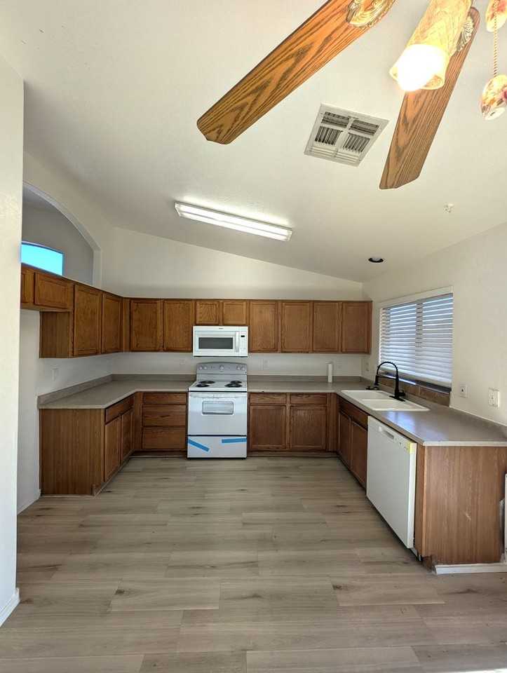 2018 S Rennick Dr - Photo 6 of 16