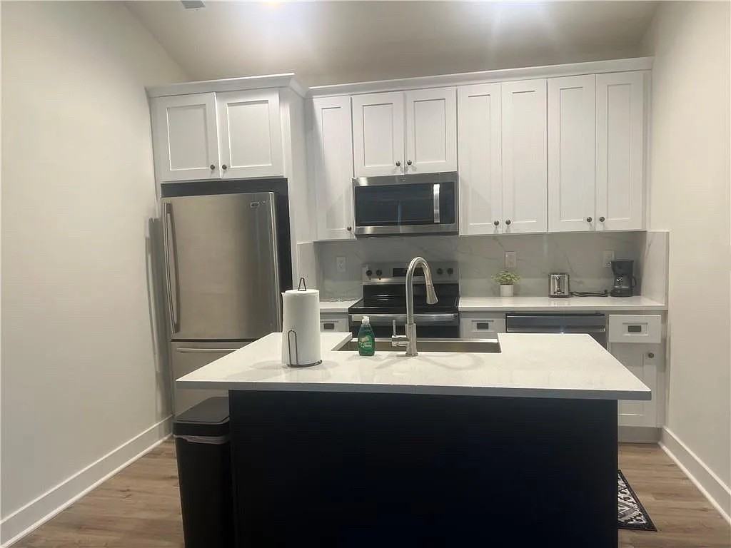 612 Cedar Ave Nw - Photo 2 of 22