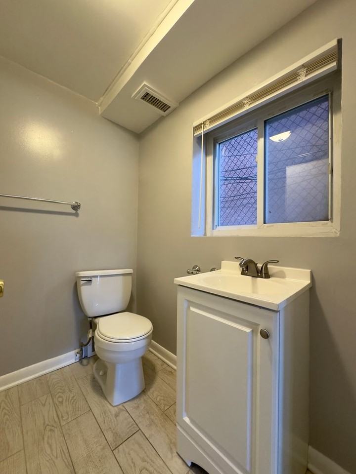 For Rent: Historic Charm at 2300 Eutaw Place – Your Urban Retreat Awaits! - Photo 6 of 22