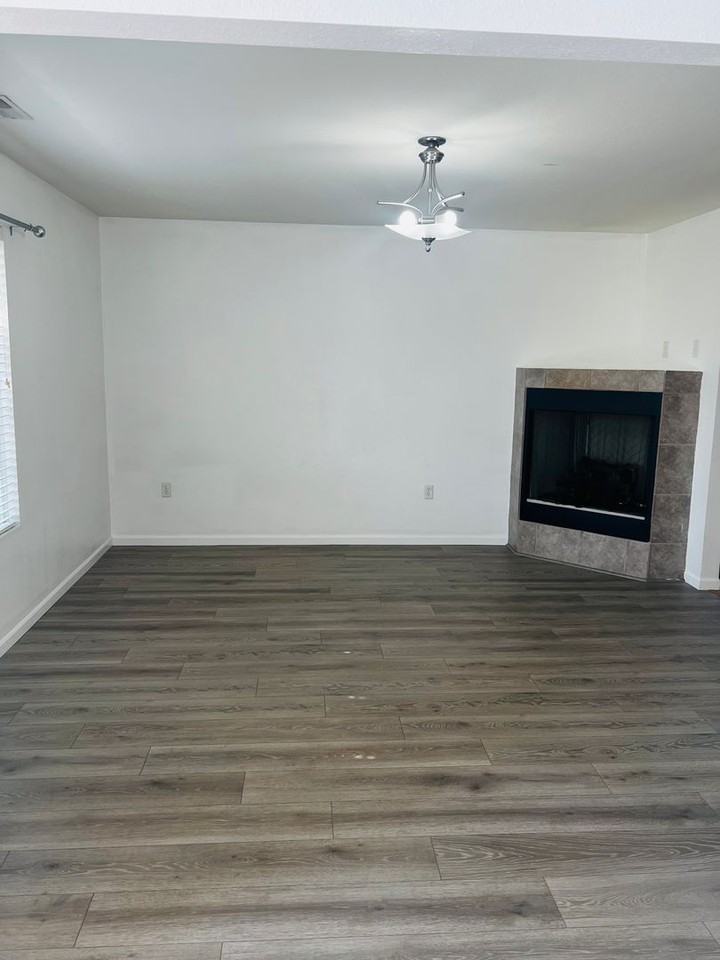 642 Seitz Ct - Photo 3 of 17