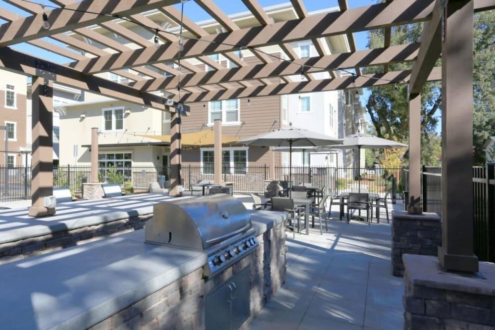 1221 N Cedar St - Photo 3 of 26