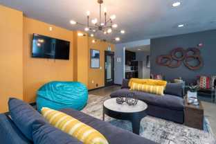 1221 N Cedar St - Photo 1 of 1