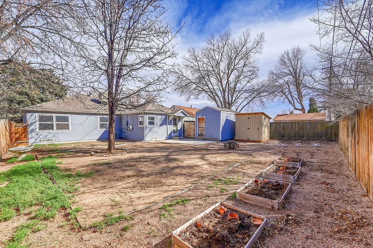 2317 De Soto Rd - Photo 2 of 29