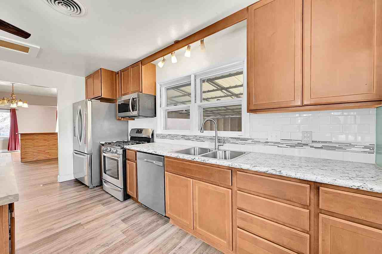 2317 De Soto Rd - Photo 5 of 29