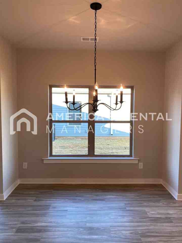68 Granvil Way - Photo 7 of 36