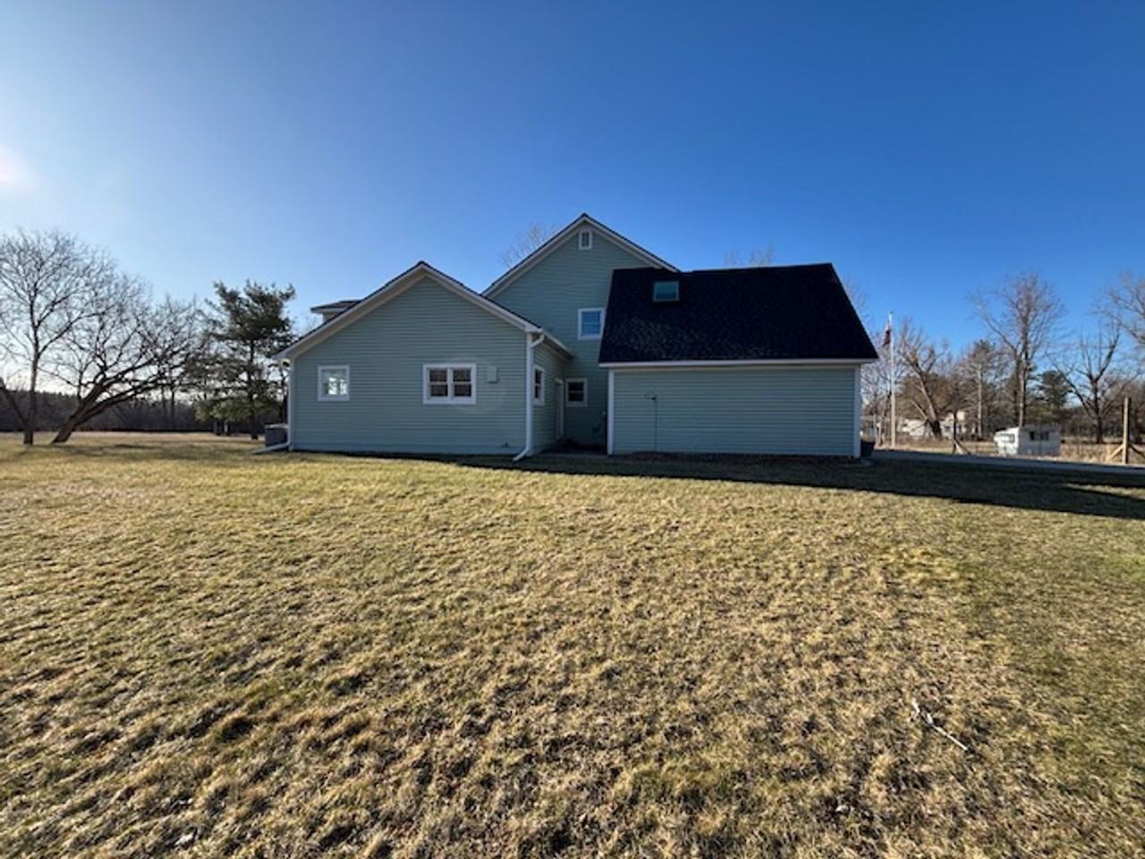 6876 Nollar Rd - Photo 3 of 50