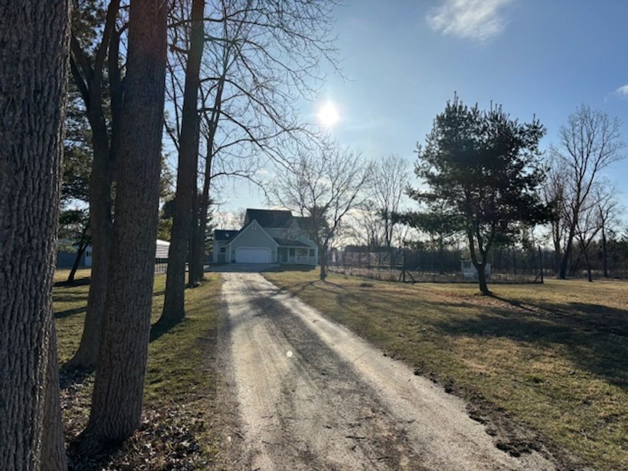 6876 Nollar Rd - Photo 5 of 50