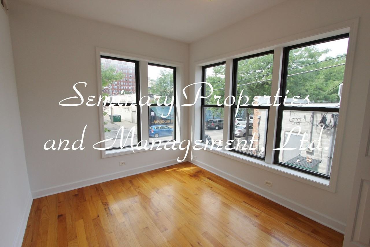 Great apartments in the heart of Uptown, one block from the red line - Photo 4 of 30