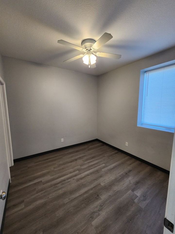 604 N Main Street - Photo 2 of 12