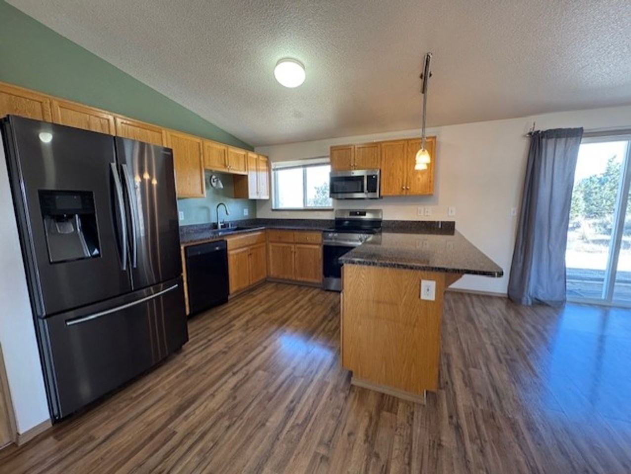 18120 2nd Ave - Photo 6 of 18