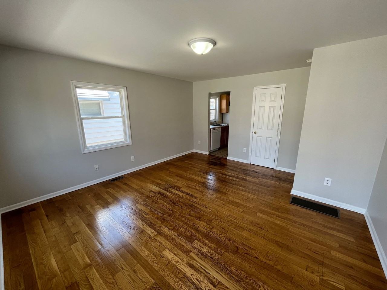 317 Chase Rd - Photo 2 of 16