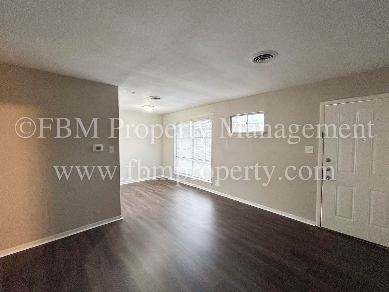 106 S Kaufman St #3 - Photo 4 of 17
